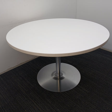 48" Round Table