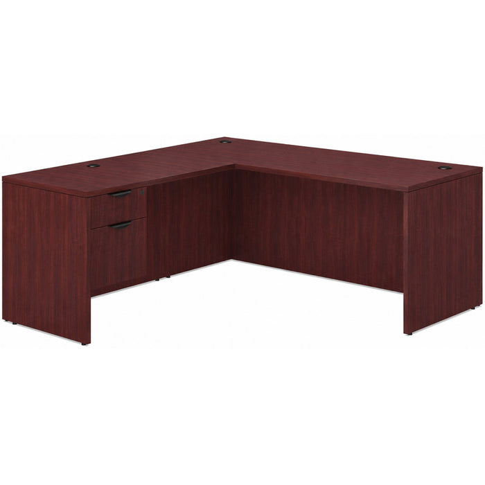 Classic 36x71"single BF ped desk w/42"return MAH