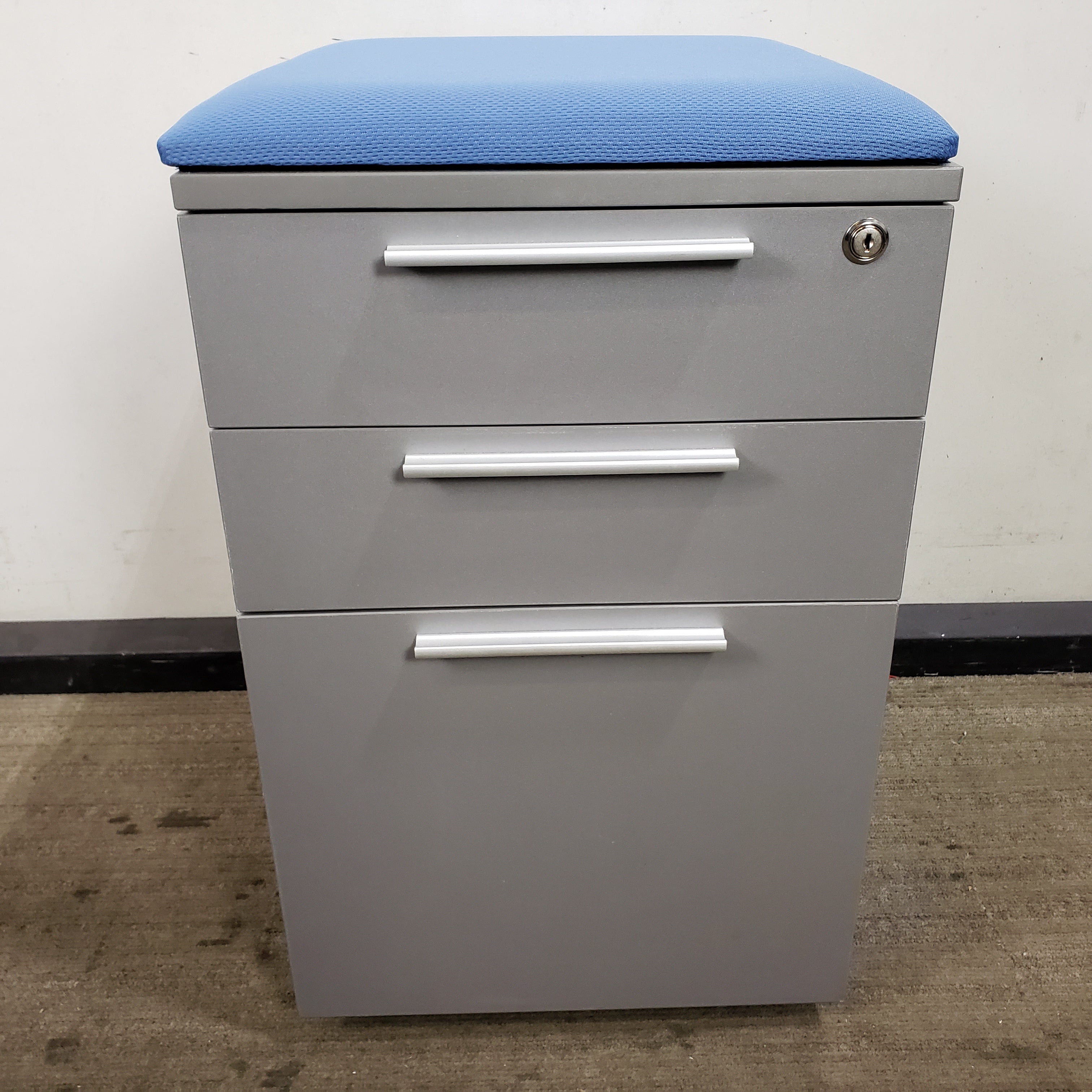 Rolling 3 Drawer Pedestal File Used office furniture in Mpls