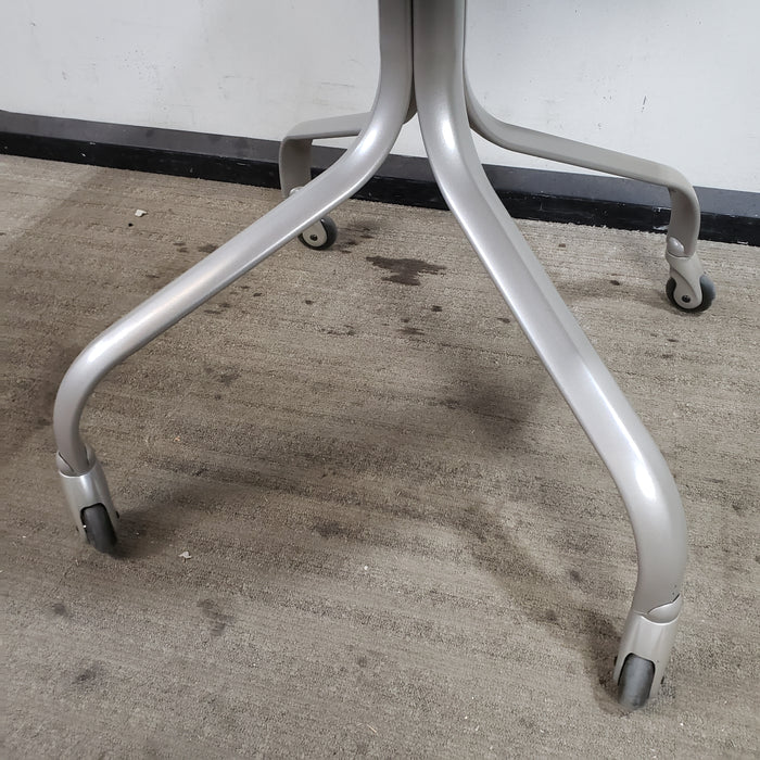Rolling 36" D Top Table
