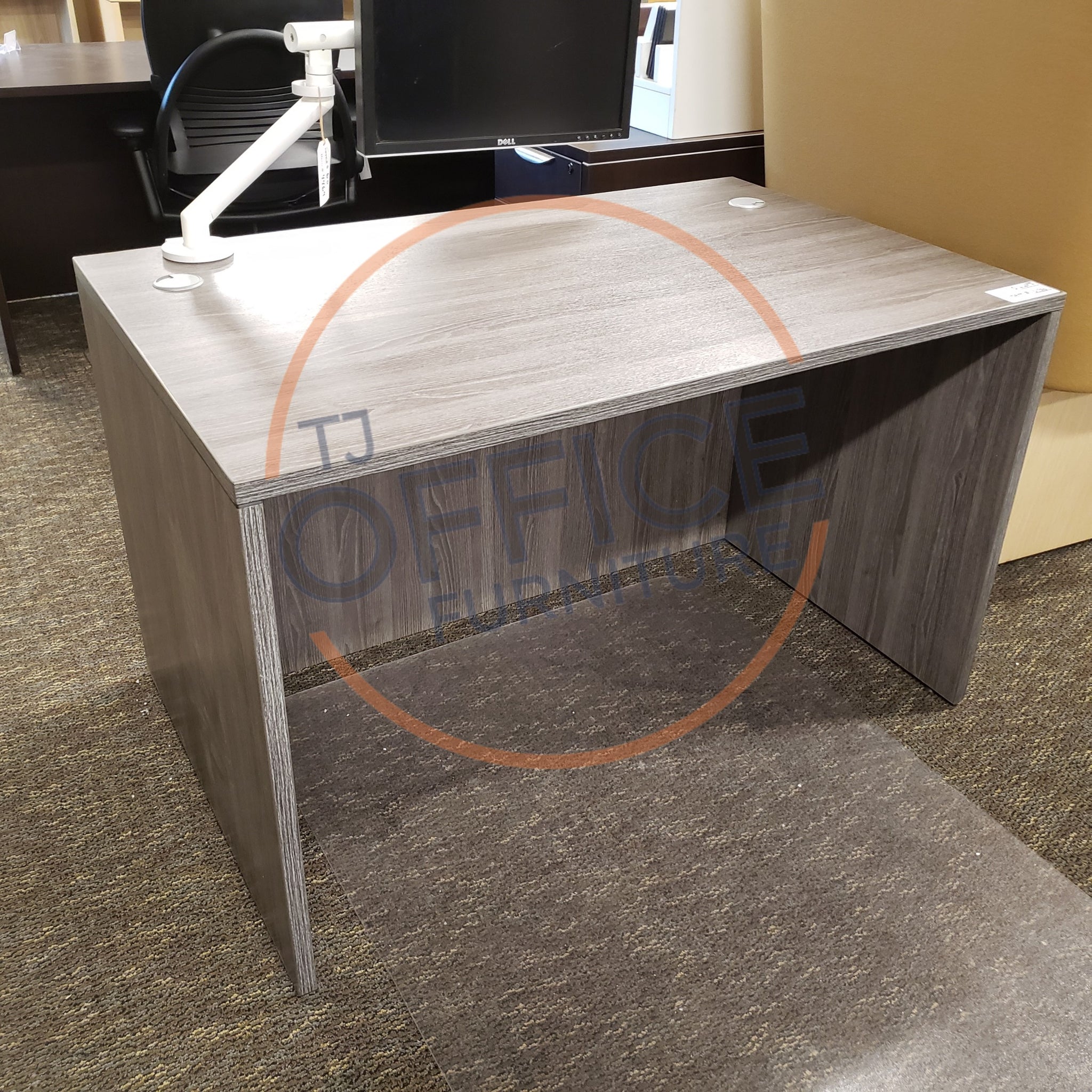 Desks in Minneapolis, St. Paul, Plymouth, MN Used Office Furniture